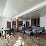Euphoria Hotel Ridovo