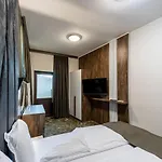 Euphoria Hotel Ridovo